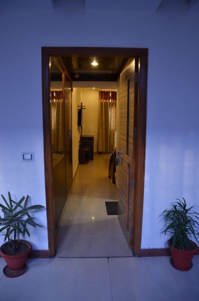Hotel Citi Heights 1/41