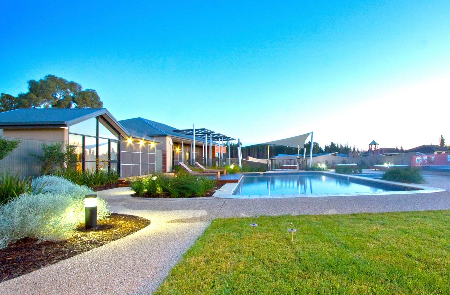 Club Wyndham Seven Mile Beach, Trademark Collection 40/43
