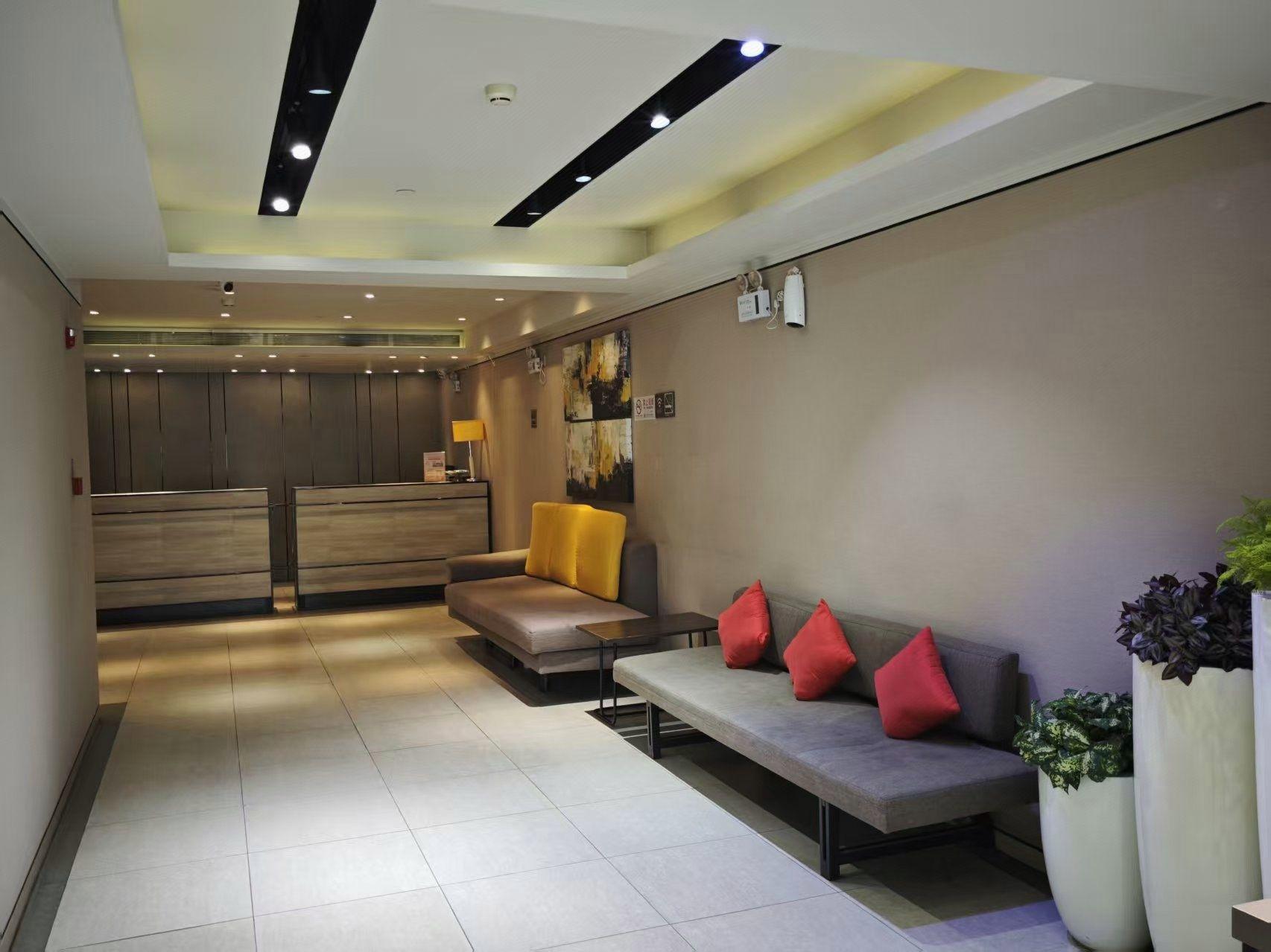 Home Inn Plus (Beijing Changping Government Street Metro Station) 37/44