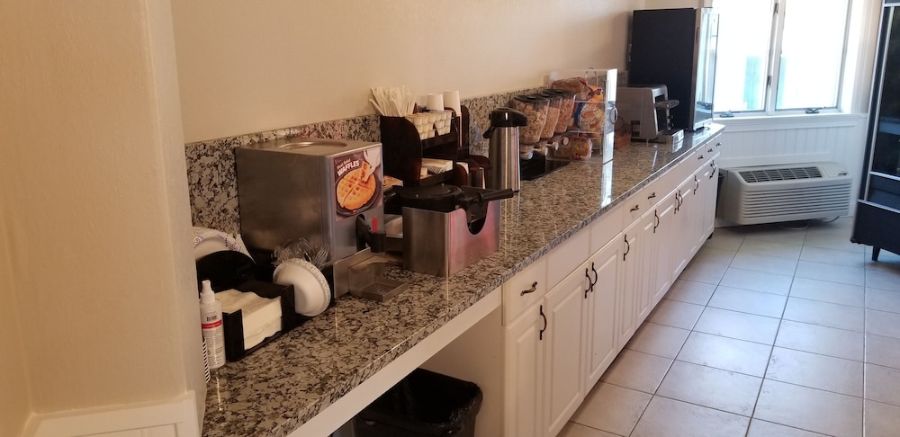 Cedar Park Whirlpool Suites 41/61