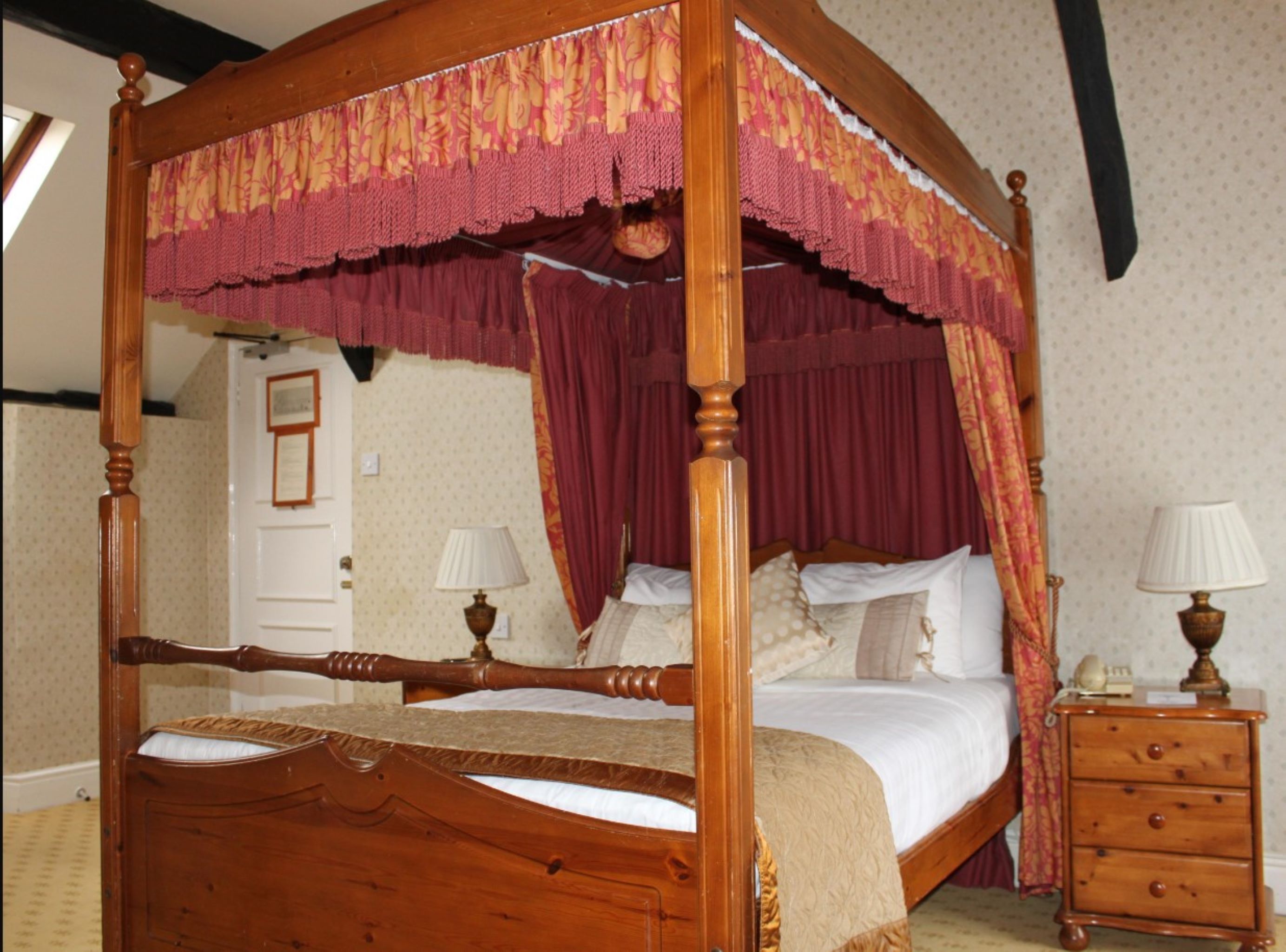four poster