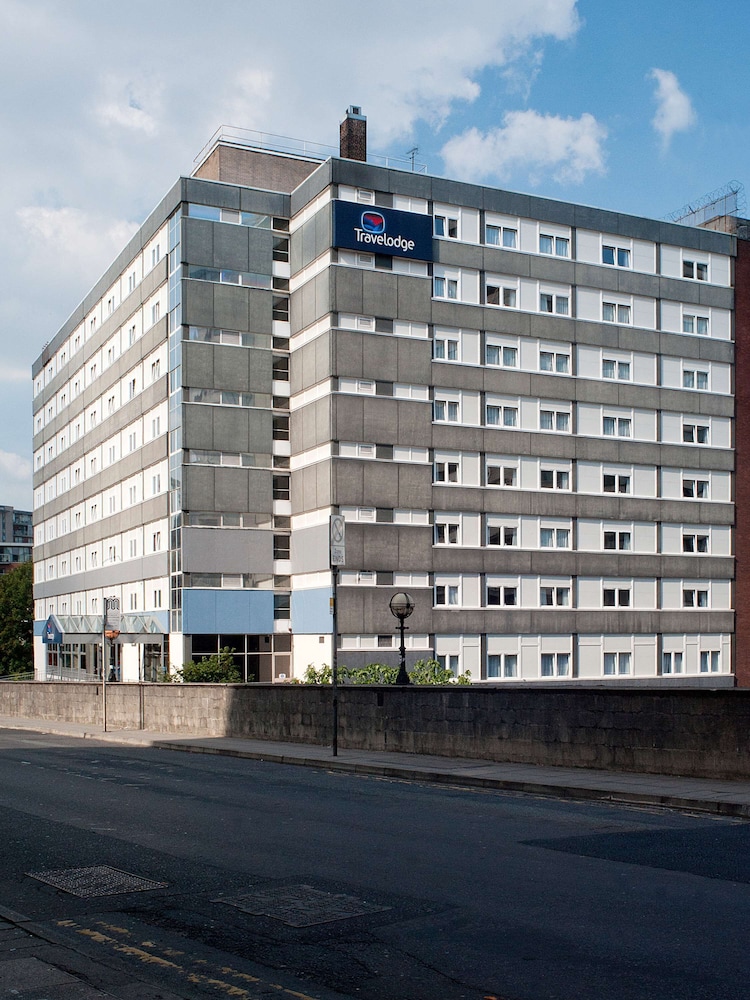 Travelodge Manchester Central 1/37