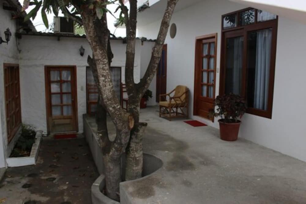 Gran Hostal Tintorera 31/34