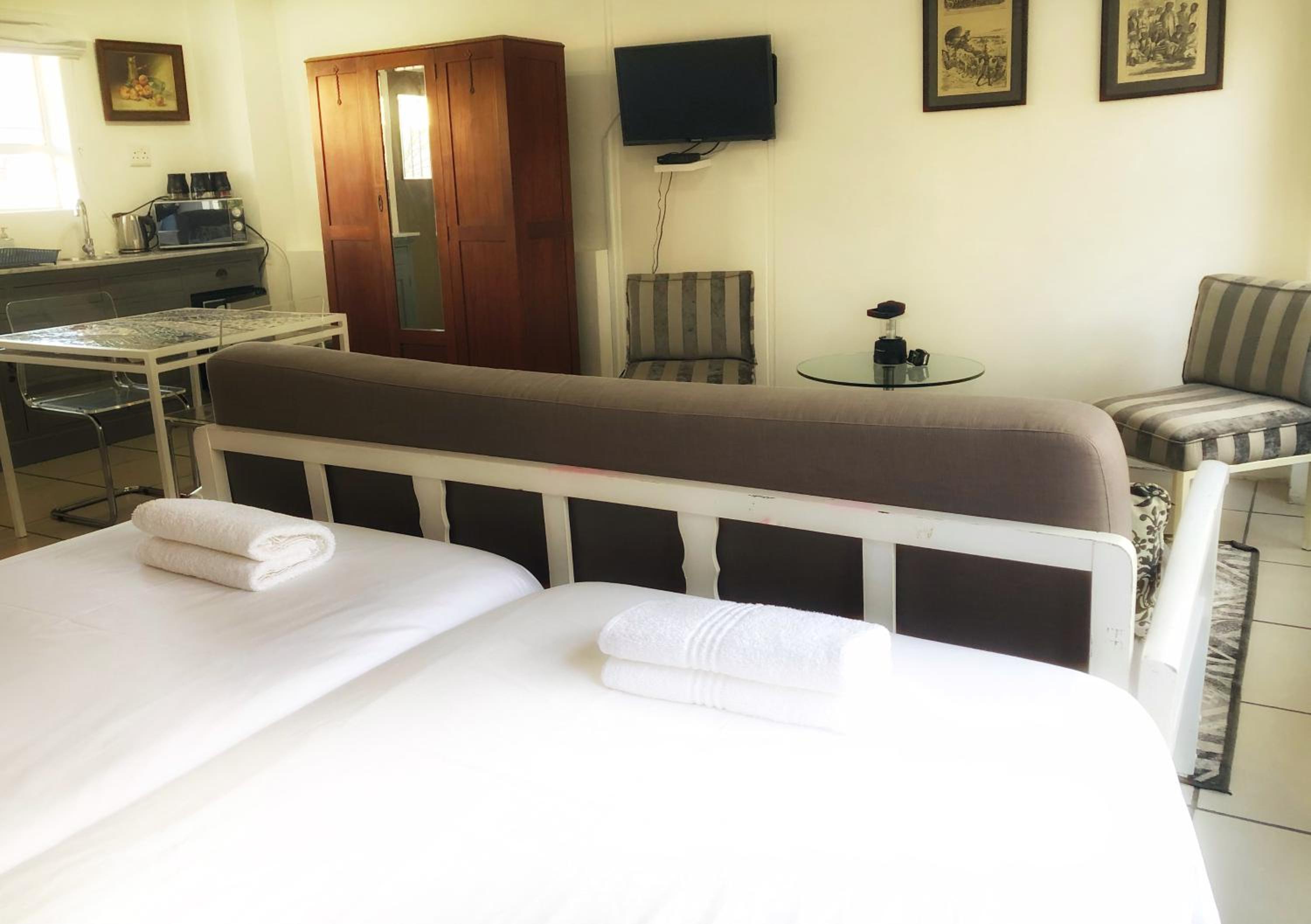 Black Horse Accommodation 10/55