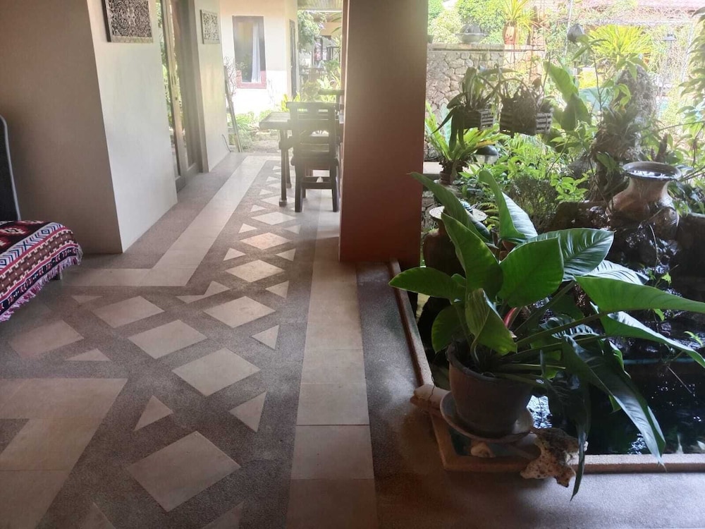 Baan Tropicana 10/50