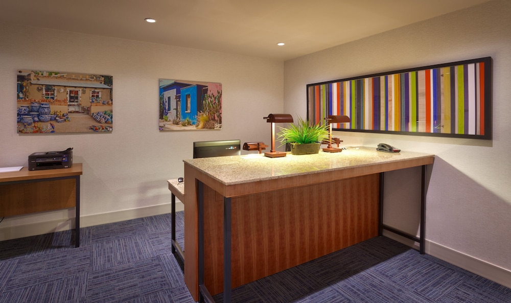 Holiday Inn Express Suites Phoenix West Buckeye 5/59