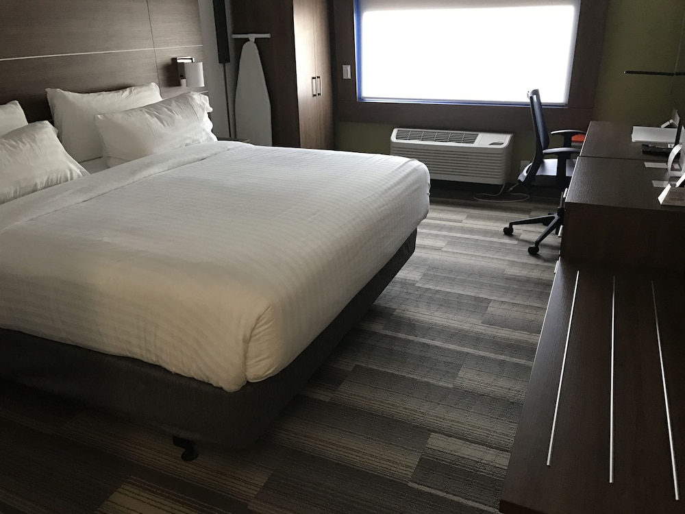 Holiday Inn Express Naples South I 75 26/67