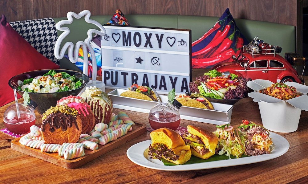 Moxy Putrajaya 25/40