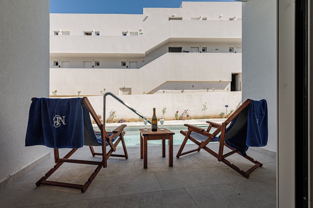 Magique Bleu Suites 37/50