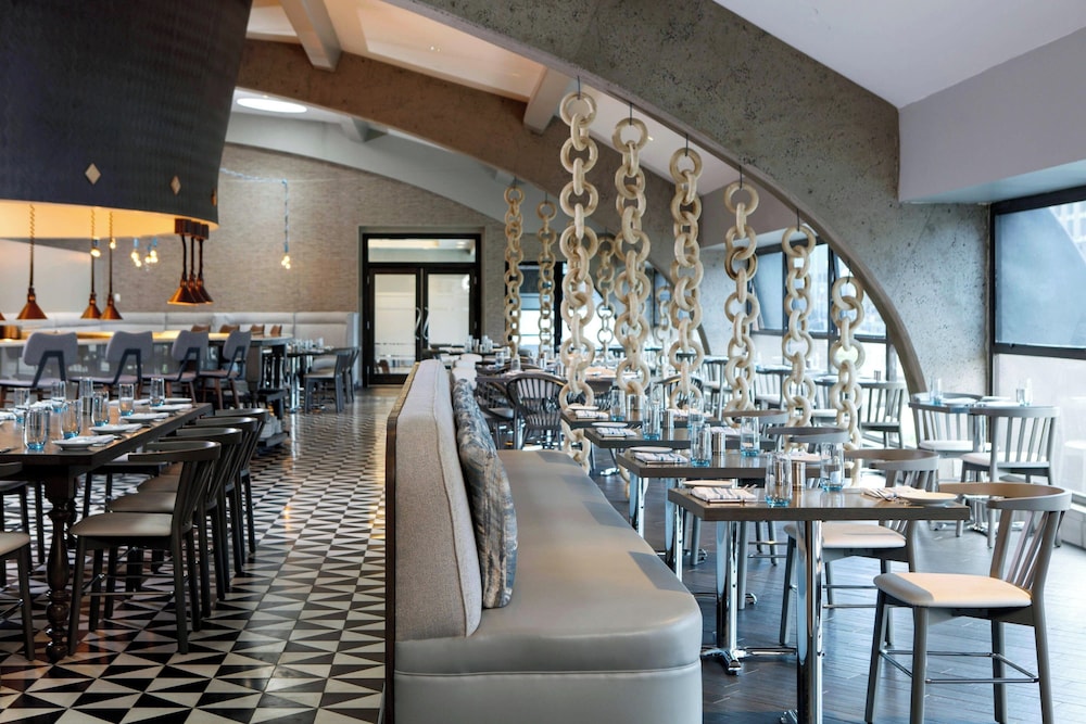 Renaissance Reno Downtown Hotel 34/50