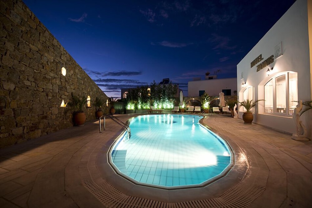Zannis Hotel 48/55