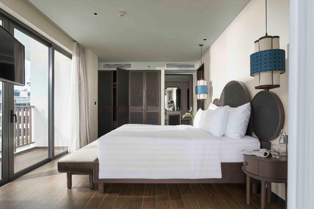 Secret, Suite, King Bed
