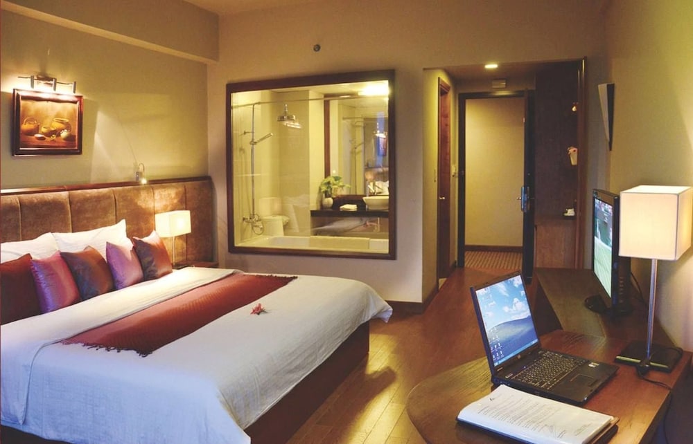 Asia Hotel 26/46