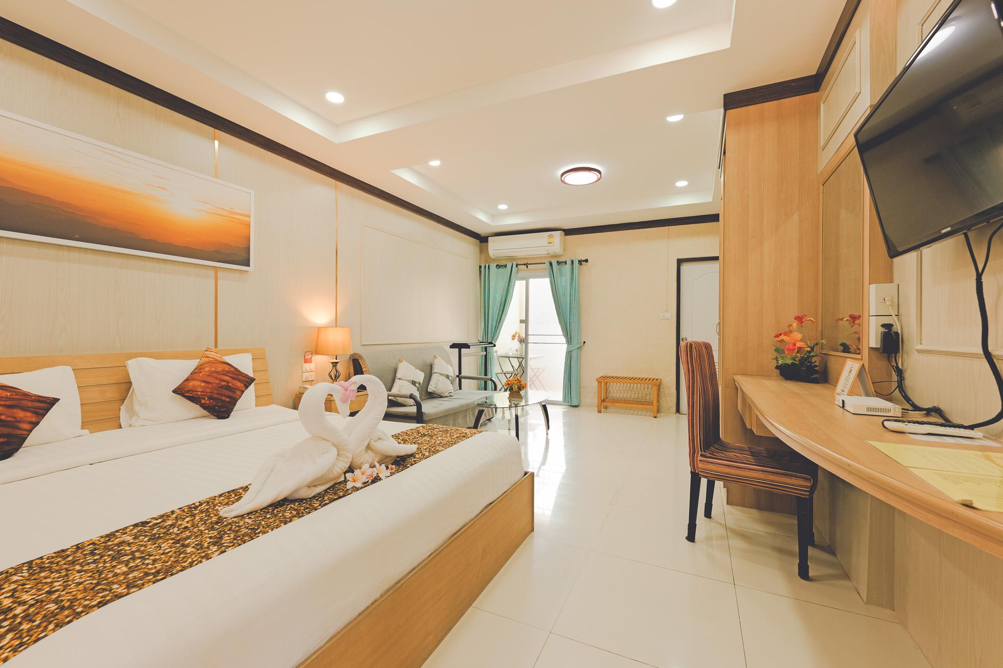 Au Place Hotel 11/61