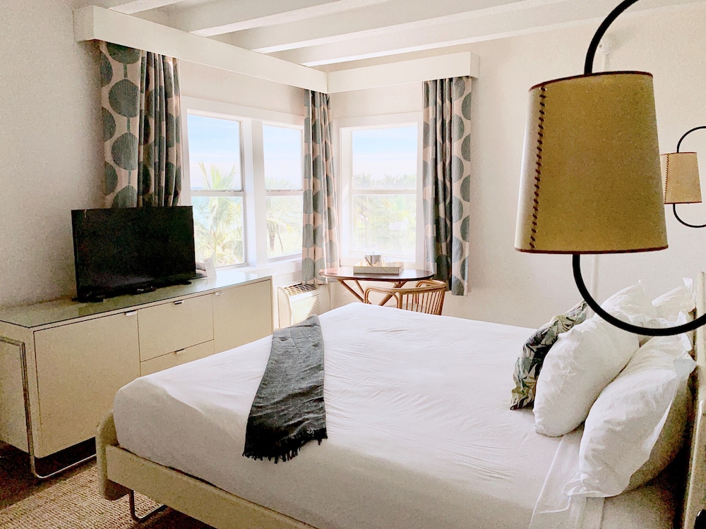 The Broadmore Miami Beach 12/48