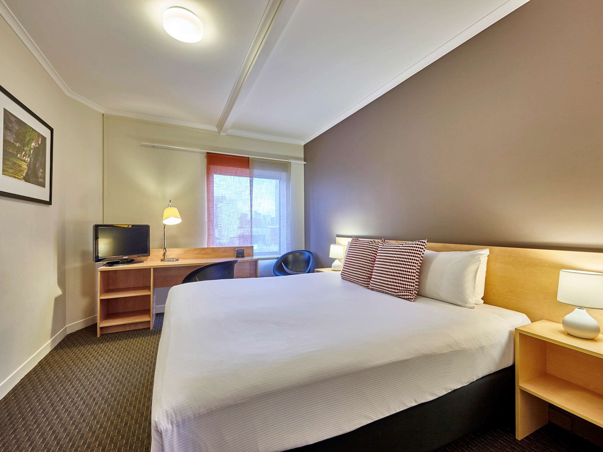 PREMIUM, KING BED