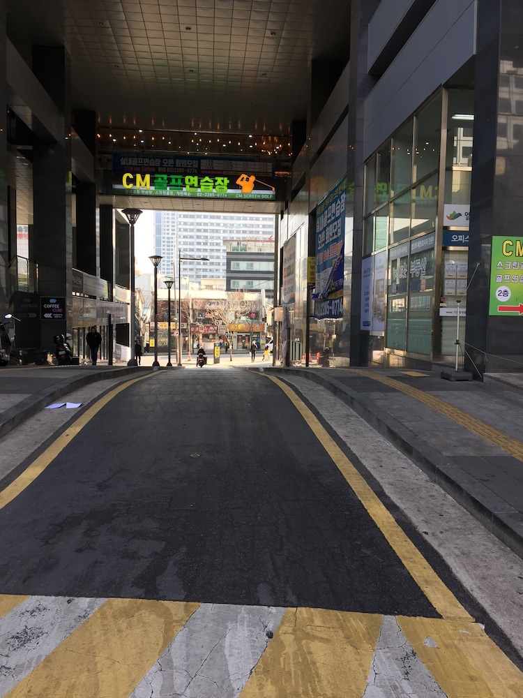 Rainbow Hotel Myeongdong 50/54