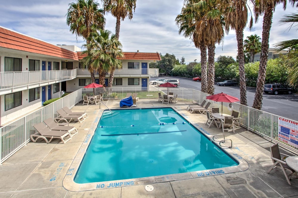 Motel6 Vacaville, CA 37/42