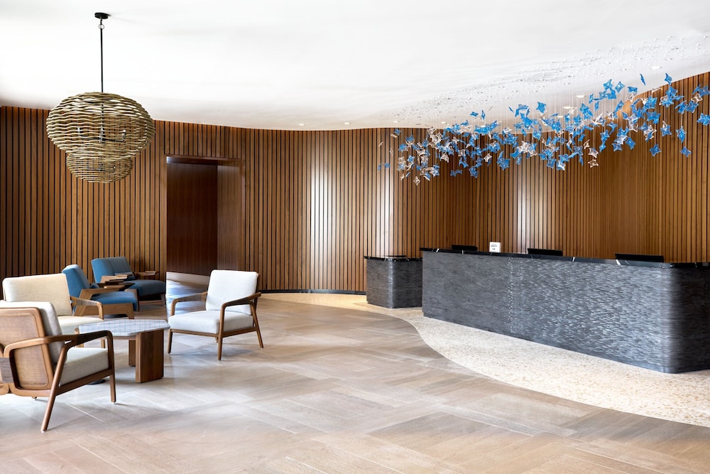 VEA Newport Beach, A Marriott Resort & Spa 4/27