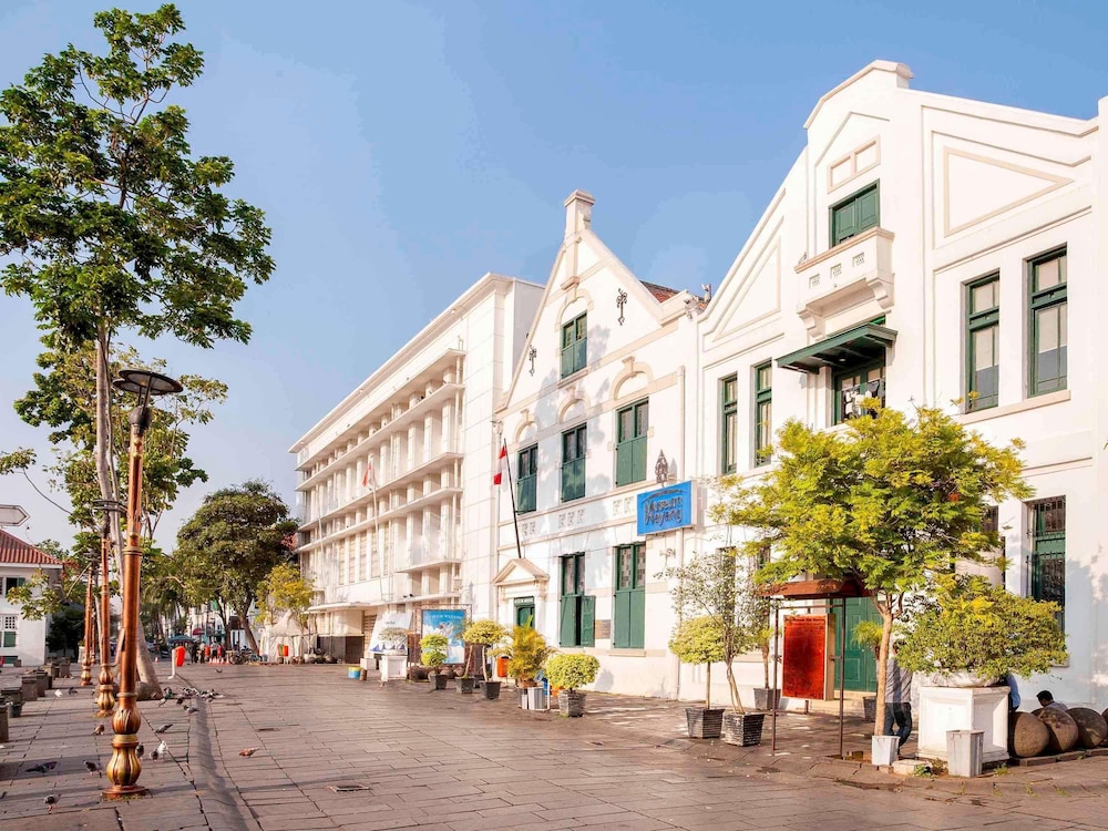 Mercure Jakarta Batavia (ex De Rivier Hotel) 42/48