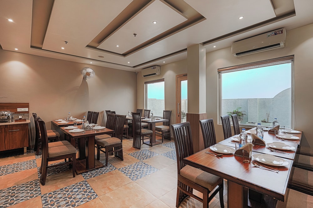 Csjs Inn By Krishna Group Of Hotels 45/50