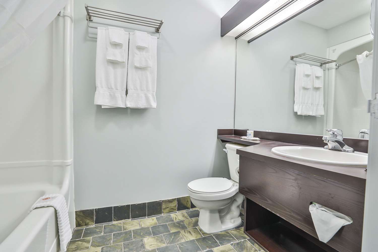 Comfort Inn & Suites Saint-Jerome 15/16