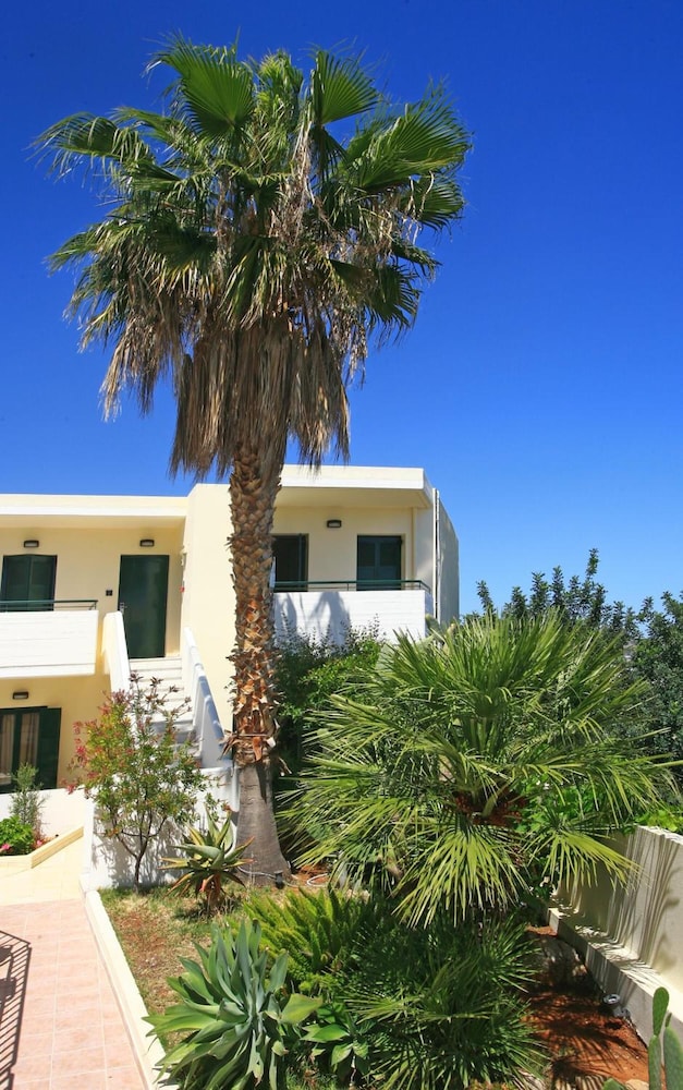 Katrin Suites - Adults Only 38/50