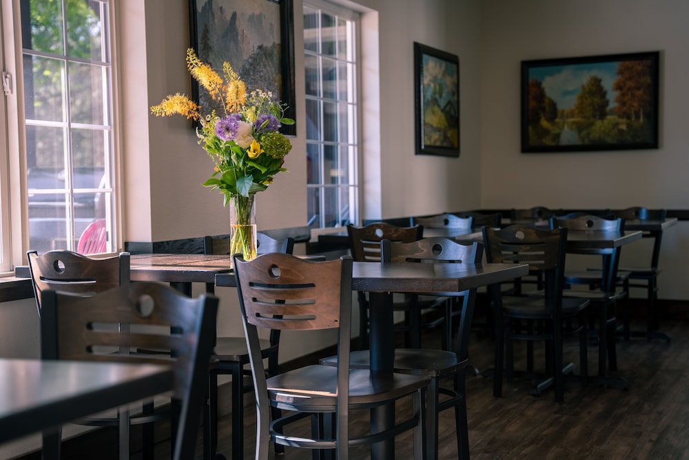 Blue Elk Inn 34/51
