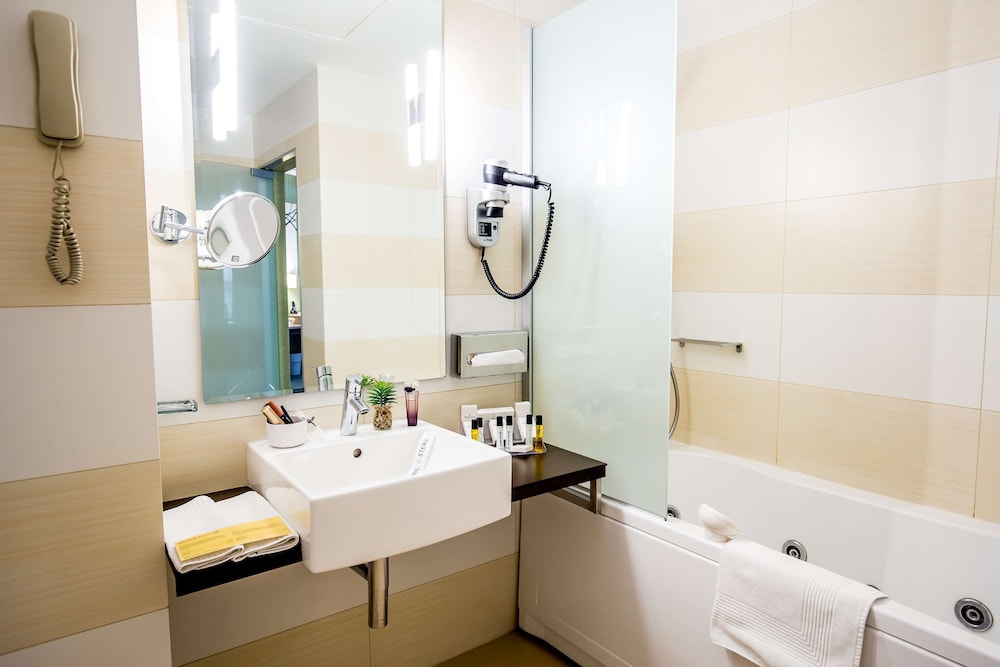 Golden Tulip Ana Tower Sibiu 47/50