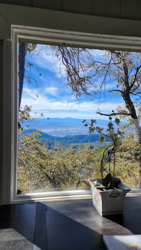 The Sky View Inn 44/67
