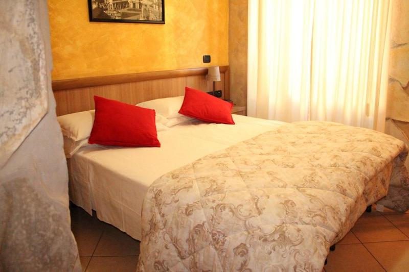 HOTEL DELLA POSTA 16/83