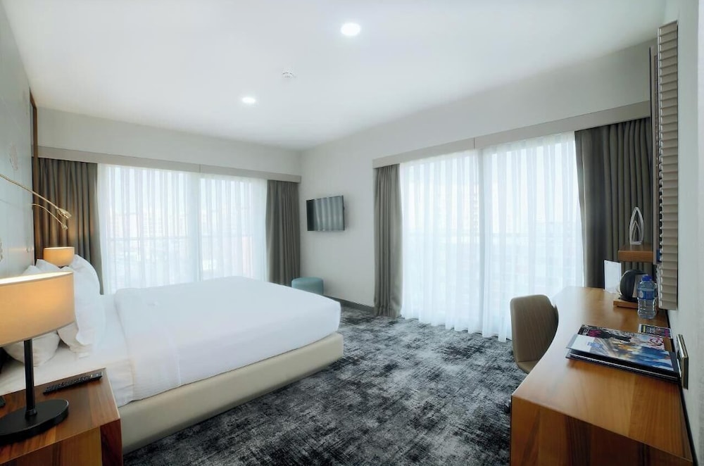 Deluxe, Double Bed