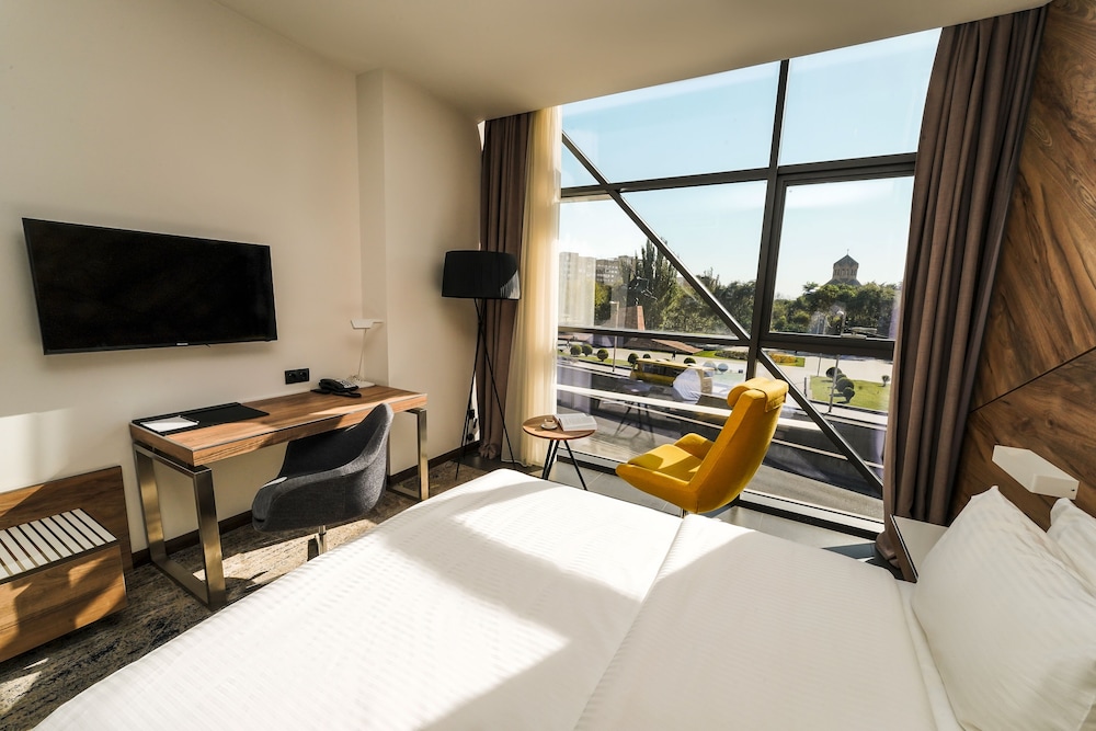 Messier 53 Hotel Yerevan 17/50