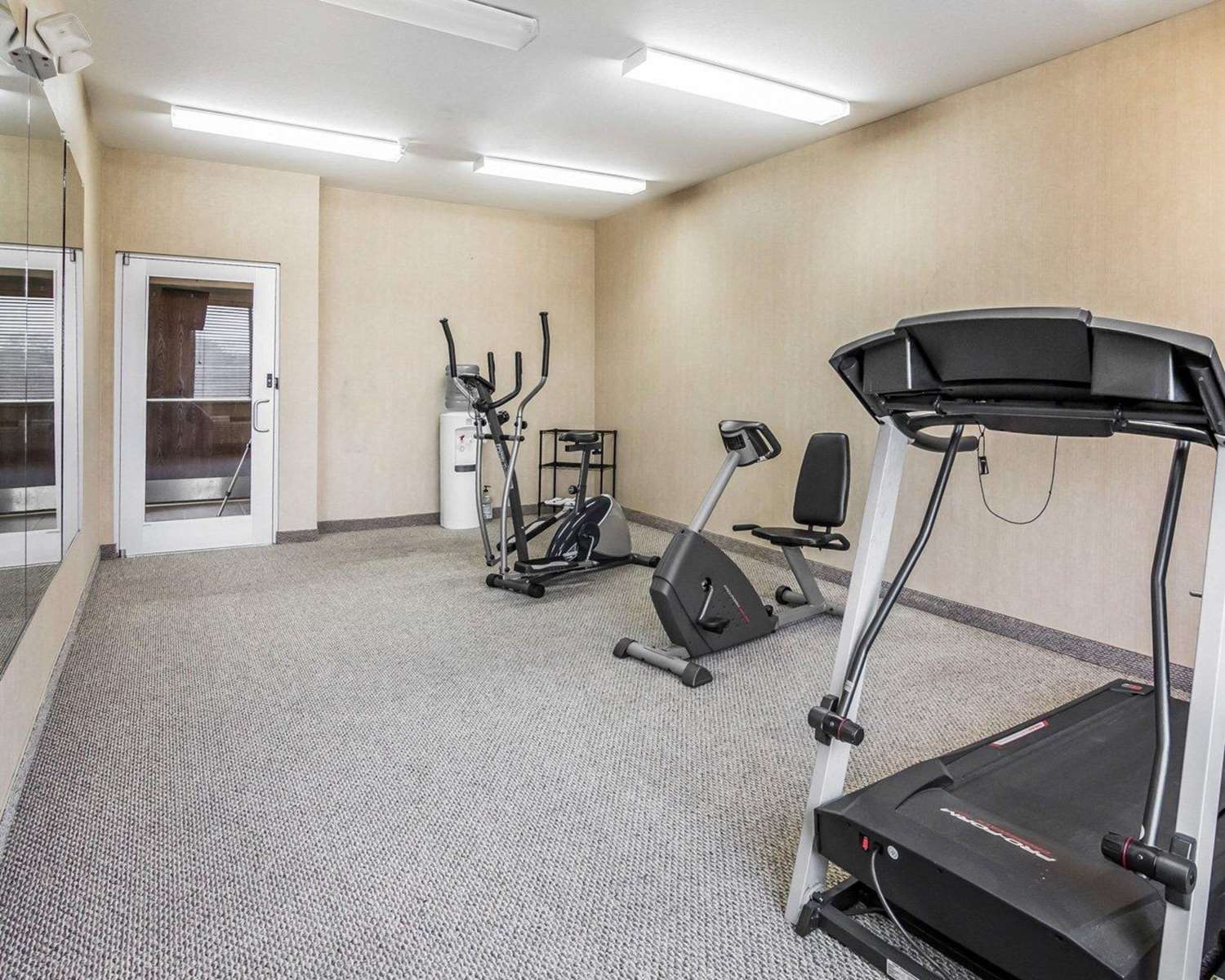 Rodeway Inn & Suites Salina South 4/10