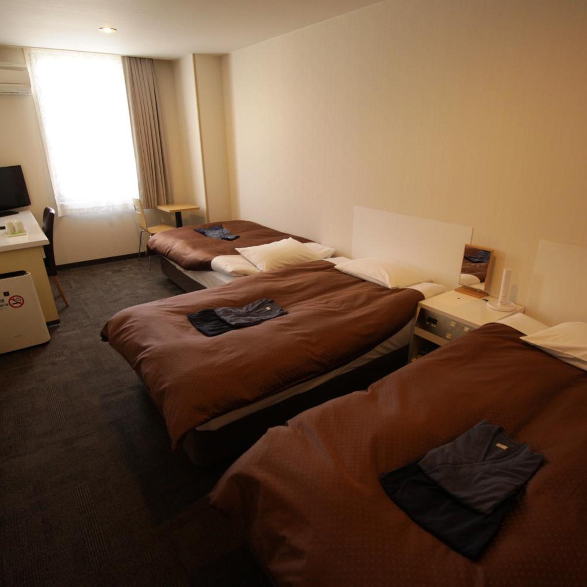 Takamatsu Century Hotel 12/49