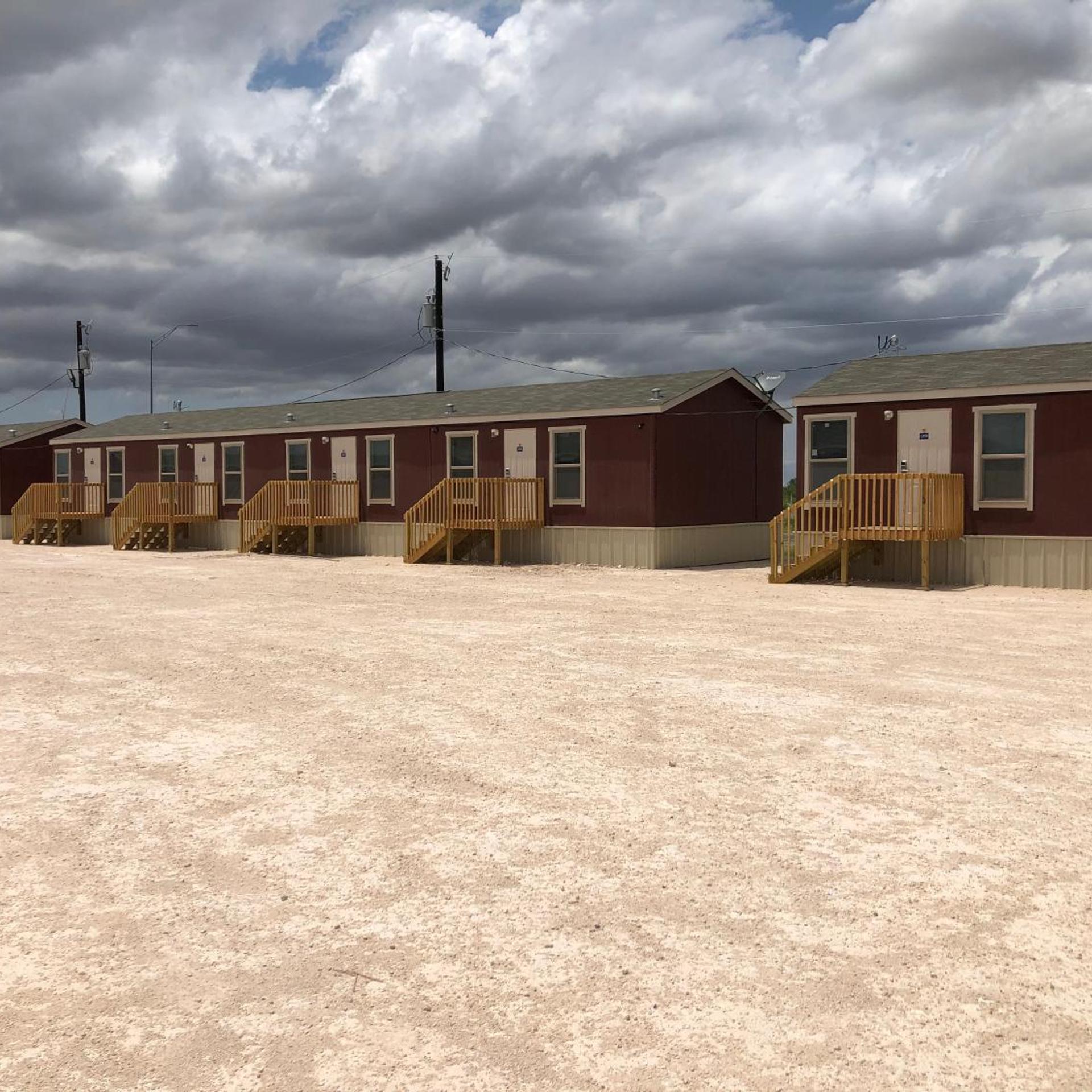 Monahans Country Inn 17/19