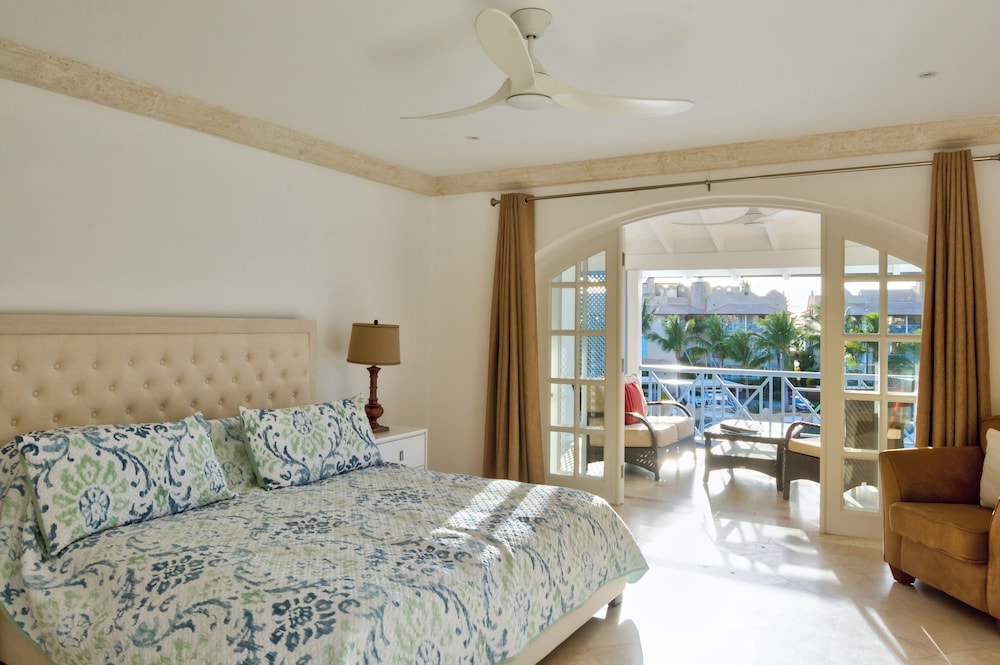 2 Bedrooms, Lagoon, Apartment, King and Twin Beds