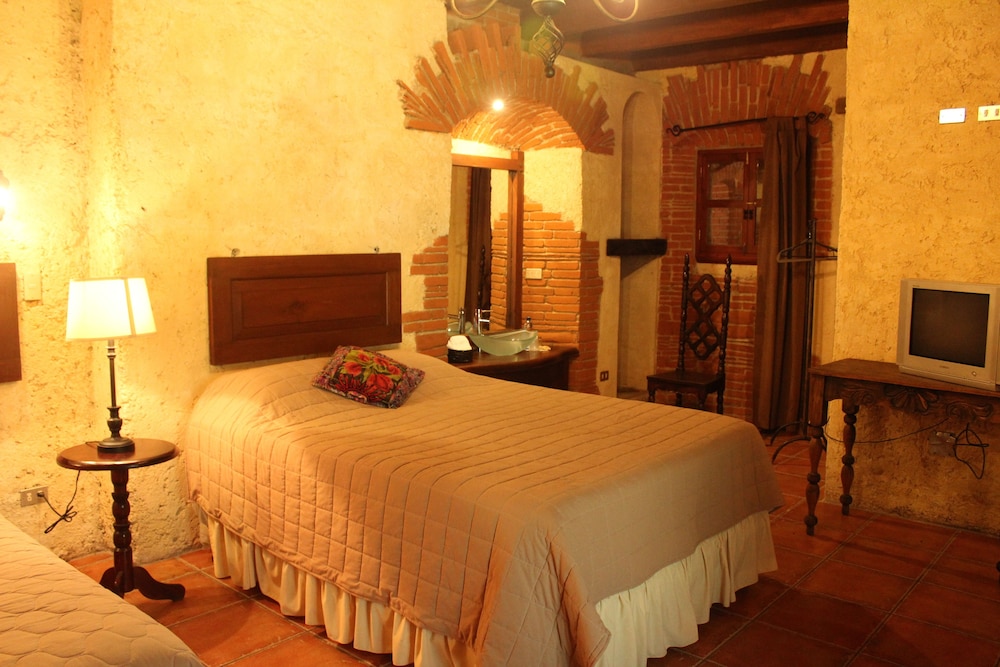Naif Boutique Hotel & Gallery 25/68