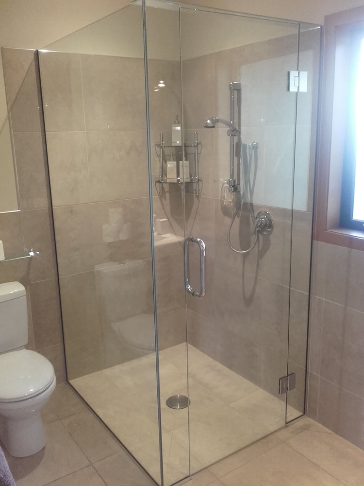 Parautane Lodge 44/50