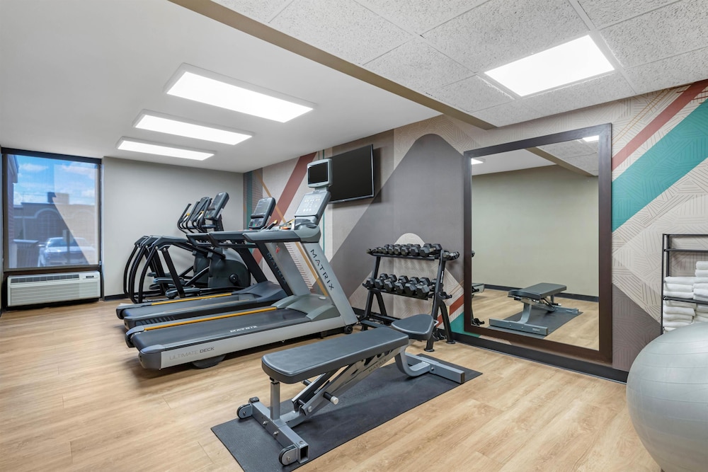 Drury Inn and Suites Joplin 25/50