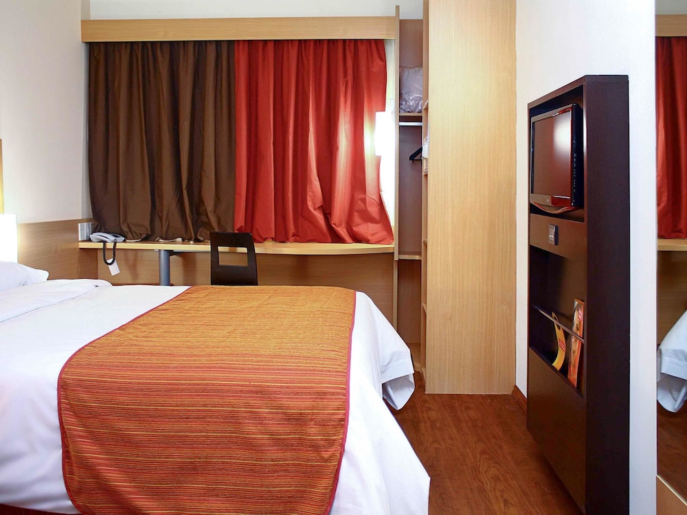 Ibis Asuncion 12/69