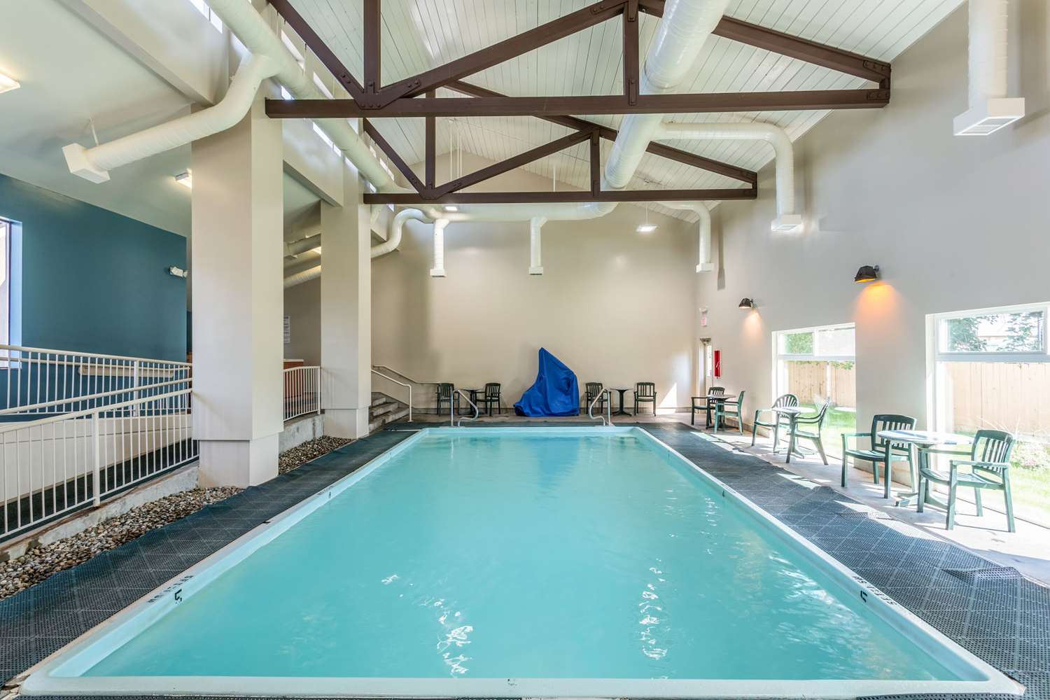 swimming pool spa
