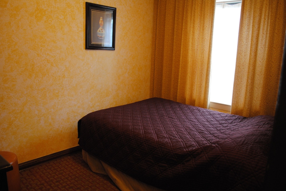 Chinatown Hotel 10/38