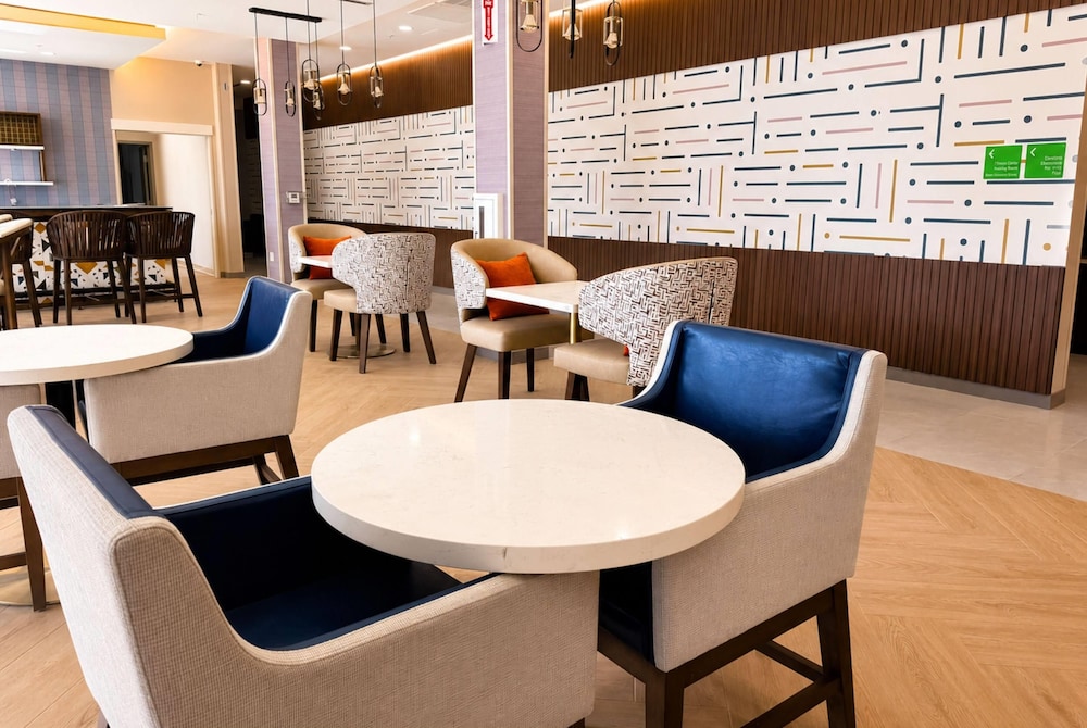 La Quinta Inn & Suites by Wyndham Tracy 38/53