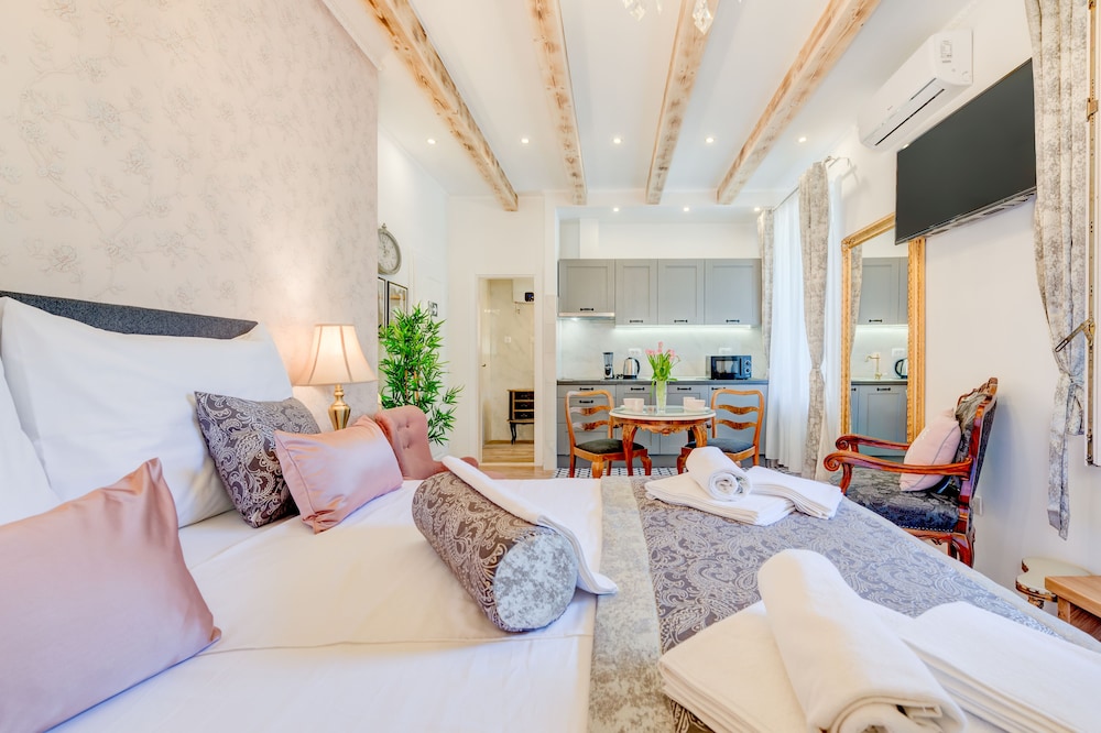 Le Monde Luxury Accommodation 39/63
