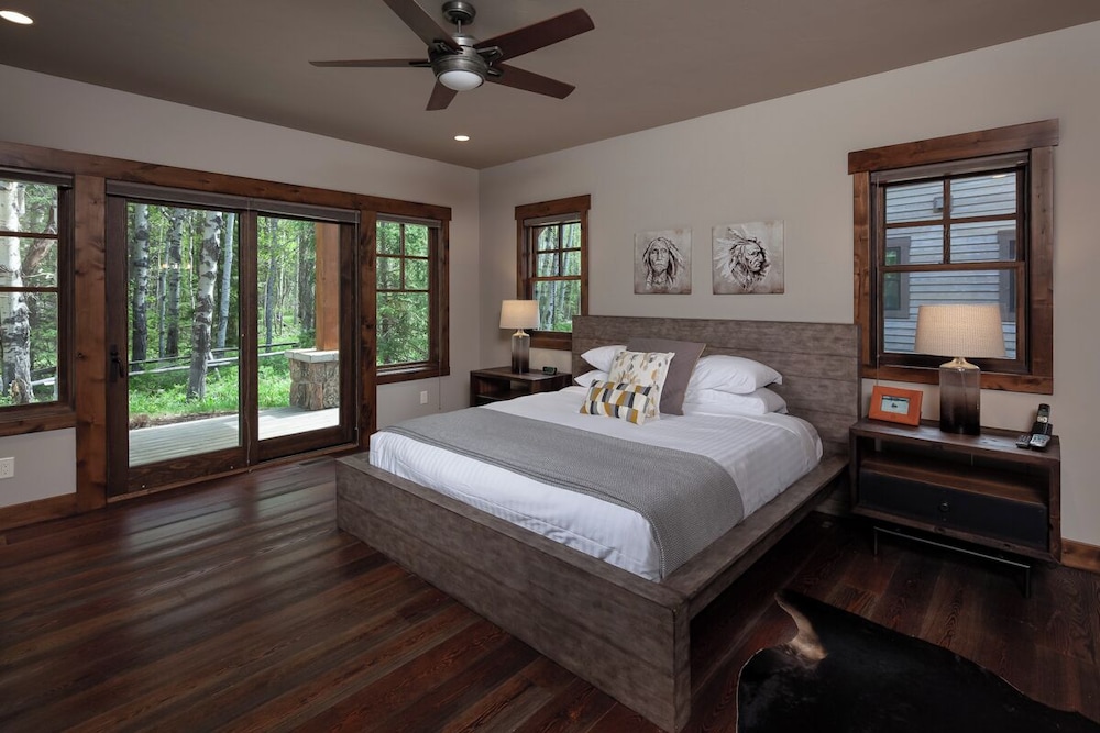 4 Bedrooms, Luxury, Home, 2 King Beds, 2 Bunk Beds, Queen Bed