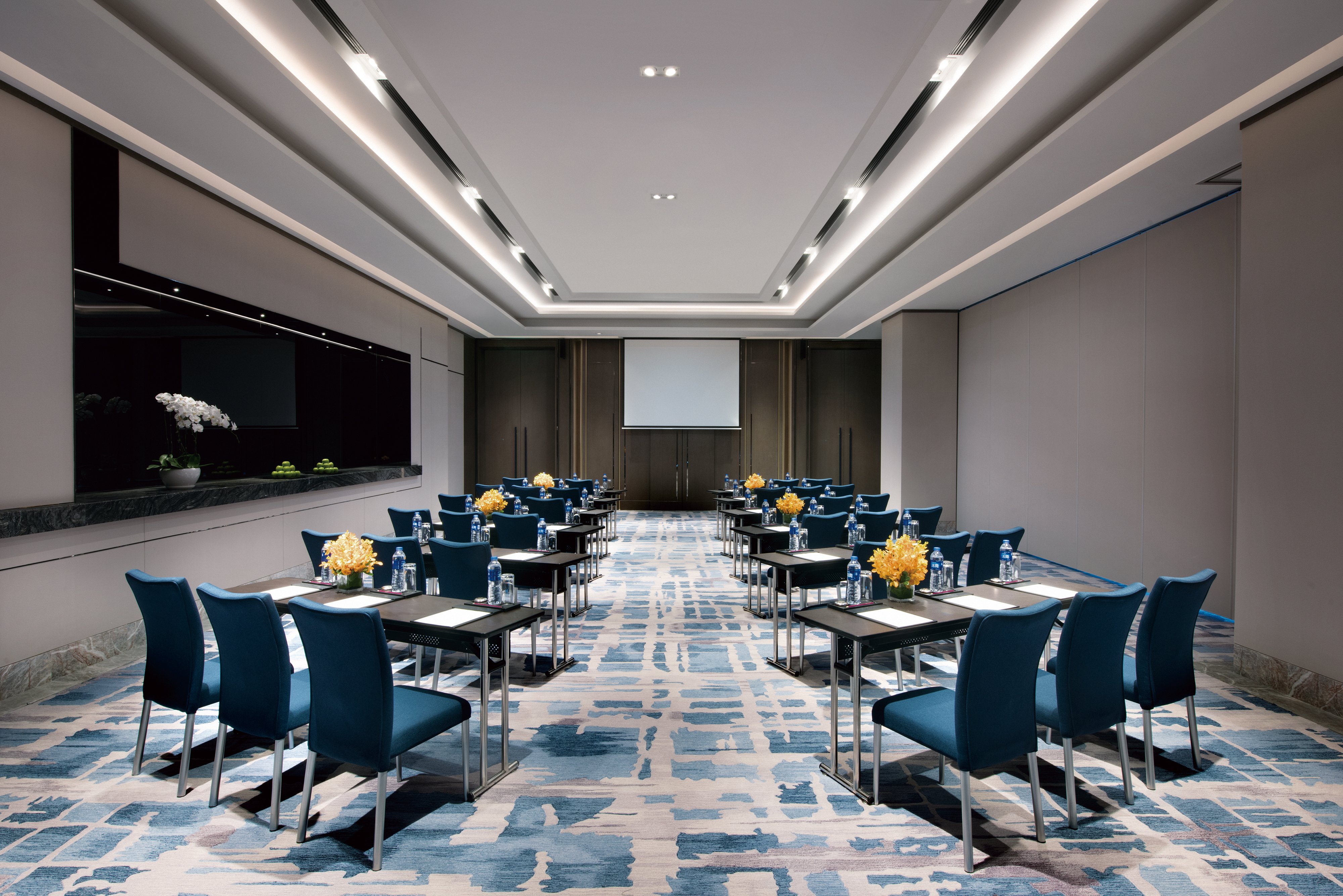 CROWNE PLAZA SHANGHAI PUJIANG 58/68