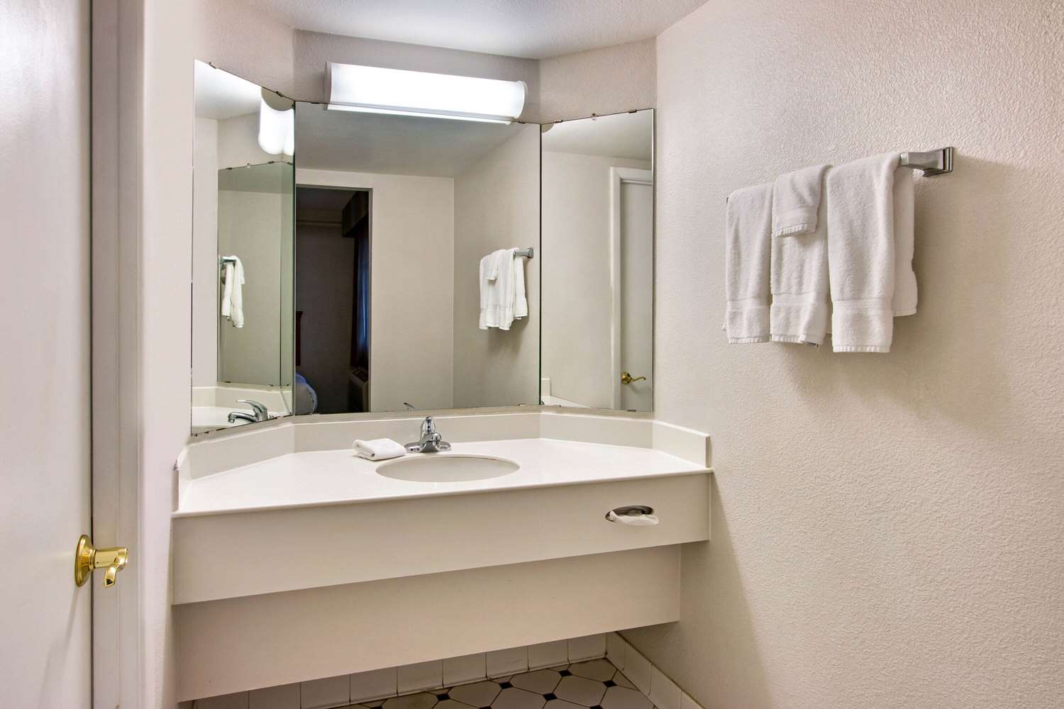 La Quinta Inn by Wyndham Albuquerque Airport 32/33