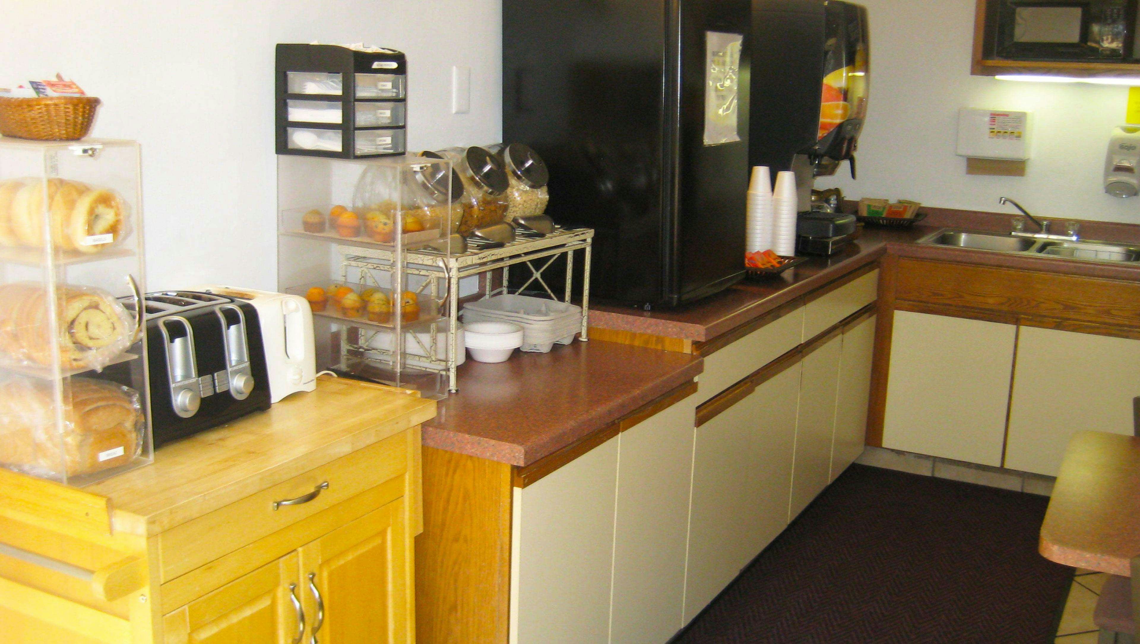 Magnuson Hotel Copper Crown 5/40