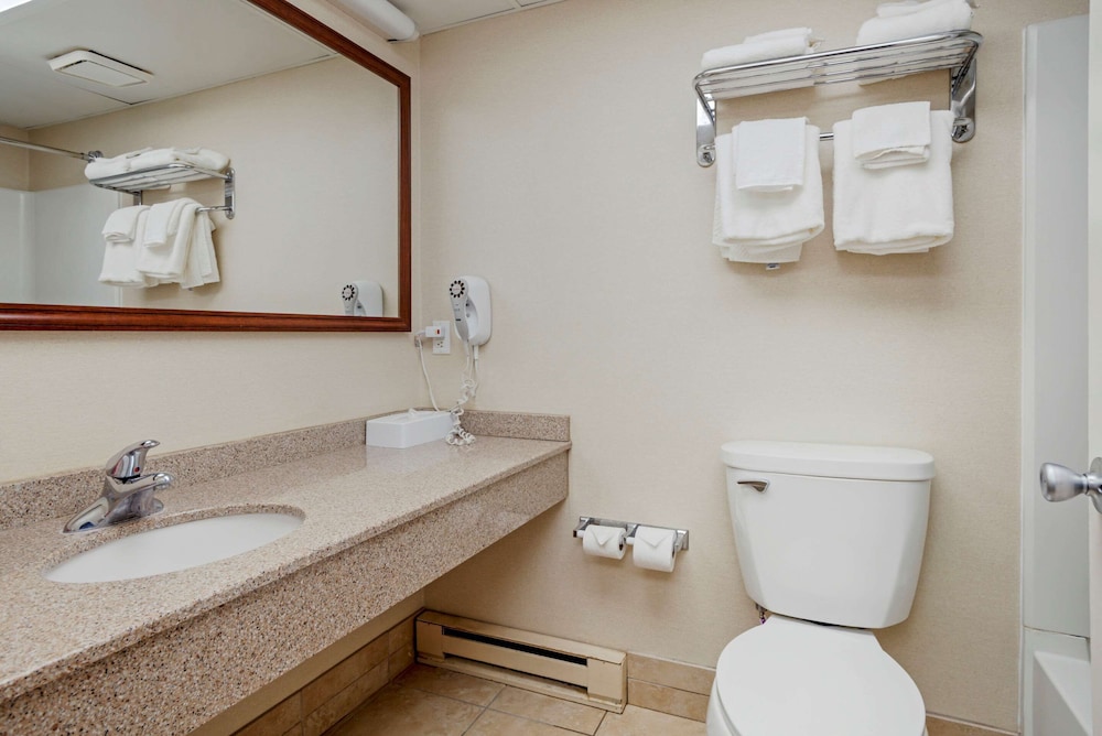 Quality Inn Ocean City Beachfront 21/30